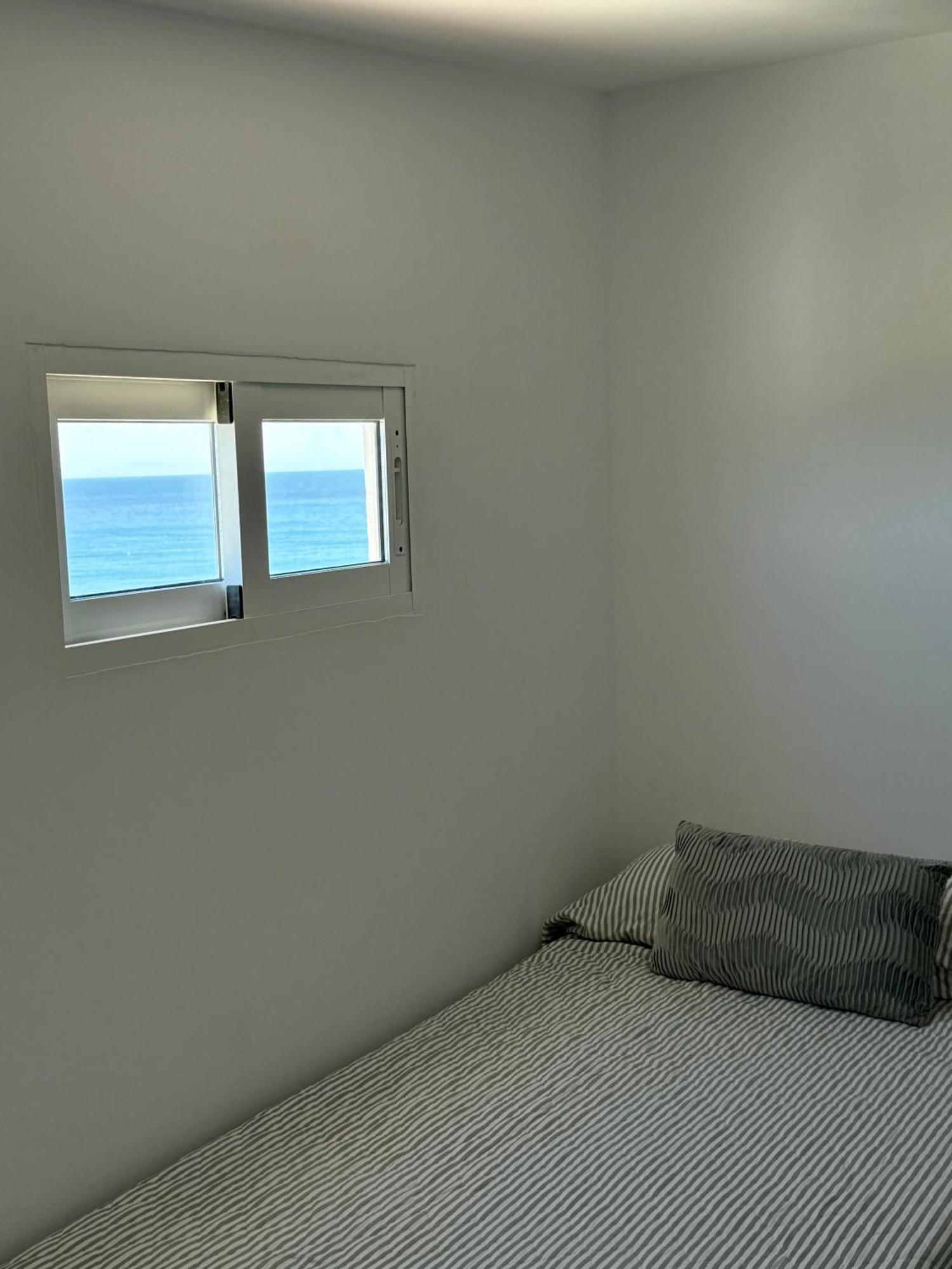 Sunnypalms - Beachfront Penthouse With Stunning Sea View Estepona Exterior foto