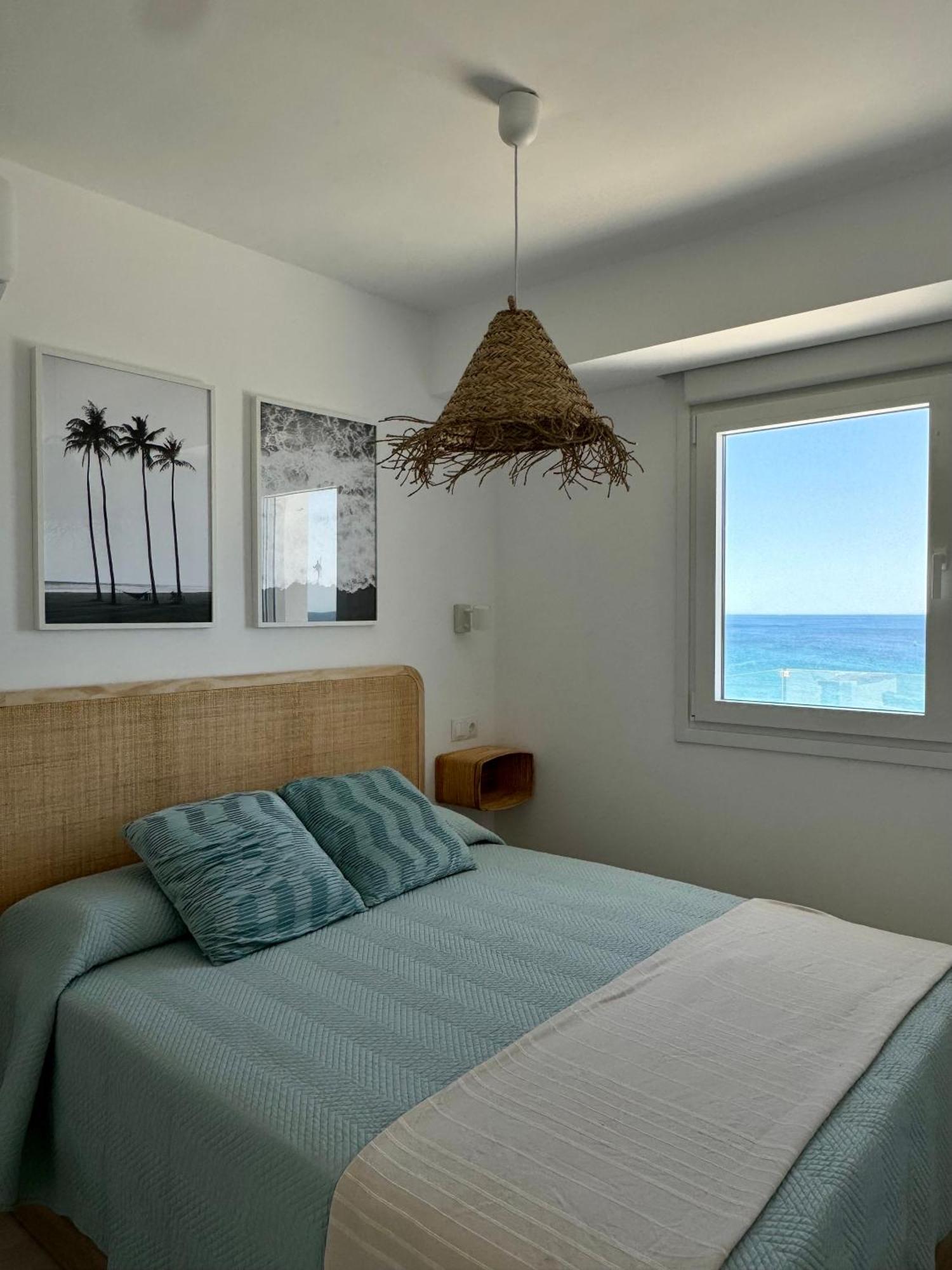 Sunnypalms - Beachfront Penthouse With Stunning Sea View Estepona Exterior foto